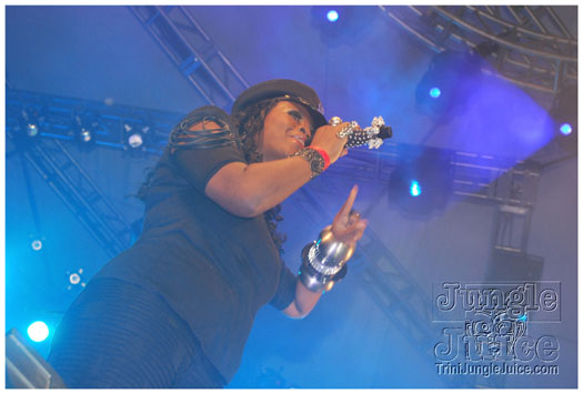 ladies_first_2010-142