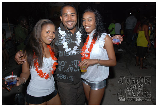 luau_apr4-082