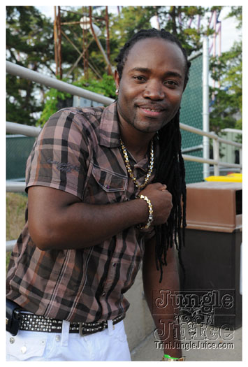 machel_six_flags_2010-090