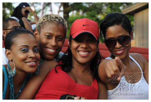 machel_six_flags_2010-095