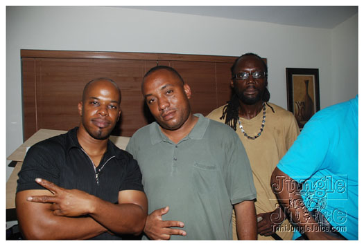 mascots_intl_2010_band_launch-006