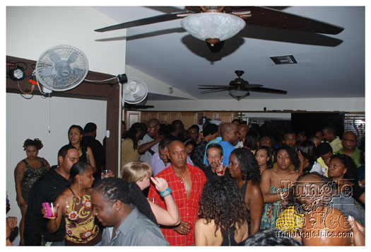 mascots_intl_2010_band_launch-008