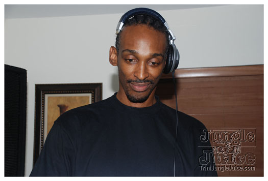 mascots_intl_2010_band_launch-009