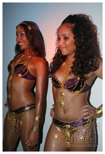 mascots_intl_2010_band_launch-013