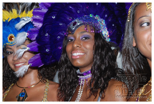 mascots_intl_2010_band_launch-023