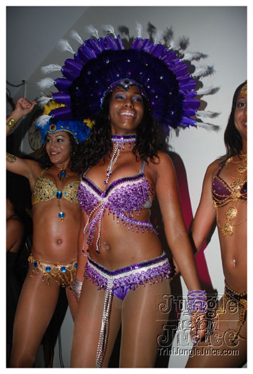 mascots_intl_2010_band_launch-025