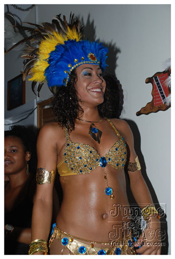 mascots_intl_2010_band_launch-026