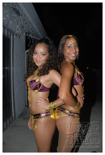 mascots_intl_2010_band_launch-043