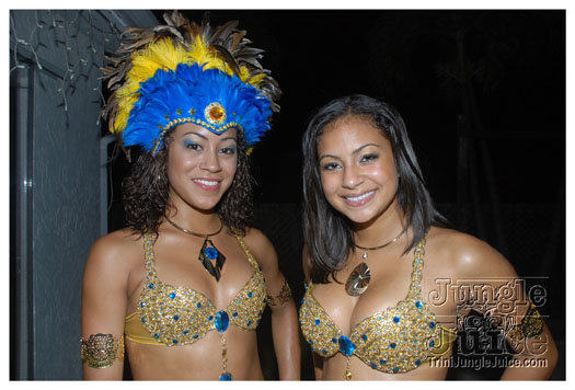 mascots_intl_2010_band_launch-048