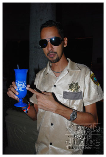 mask_halloween_2010-034