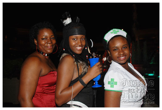 mask_halloween_2010-035