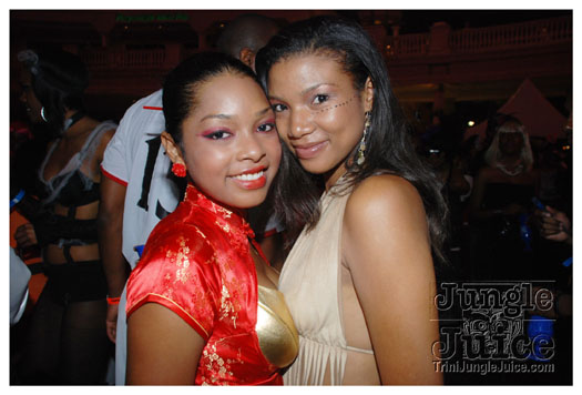 mask_halloween_2010-045