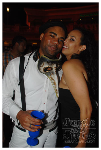 mask_halloween_2010-047