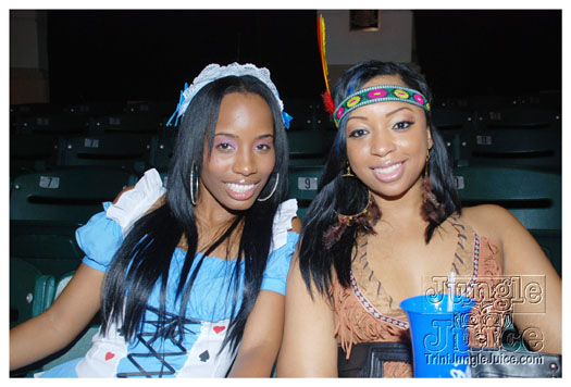 mask_halloween_2010-051