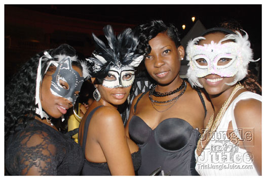 mask_halloween_2010-074