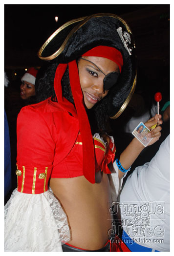 mask_halloween_2010-077