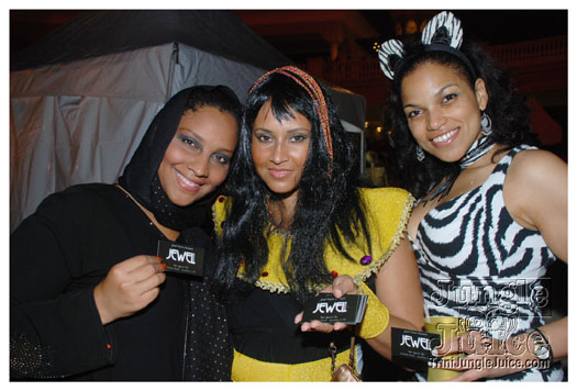 mask_halloween_2010-078