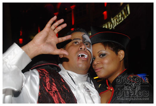 mask_halloween_2010-091