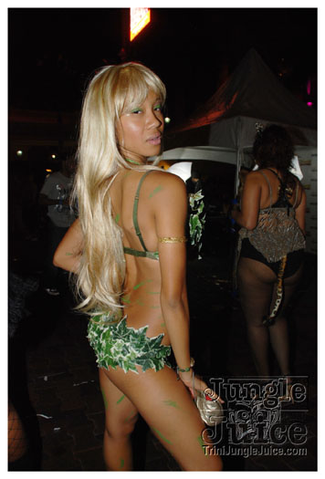 mask_halloween_2010-099