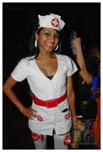 mask_halloween_2010-105