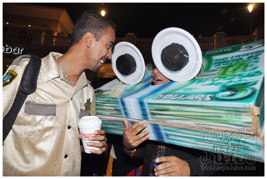 mask_halloween_2010-110