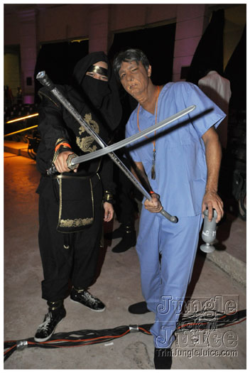 mask_halloween_2010-117