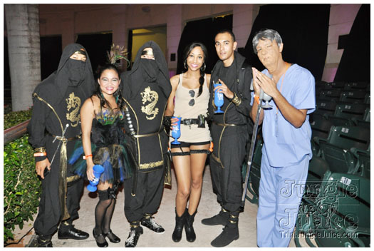 mask_halloween_2010-118