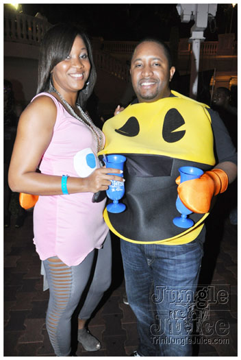 mask_halloween_2010-123