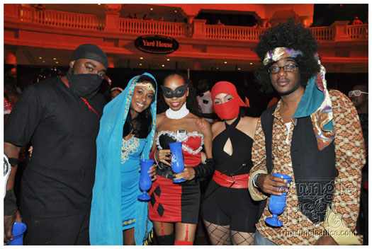 mask_halloween_2010-139