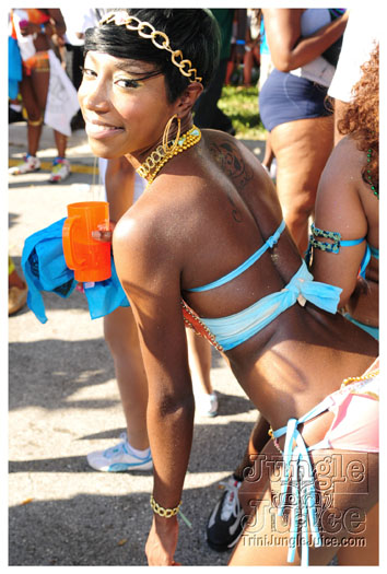 miami_cval_parade_2010_pt5-094