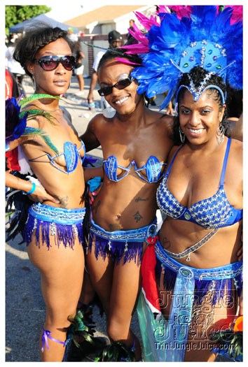 miami_cval_parade_2010_pt5-104