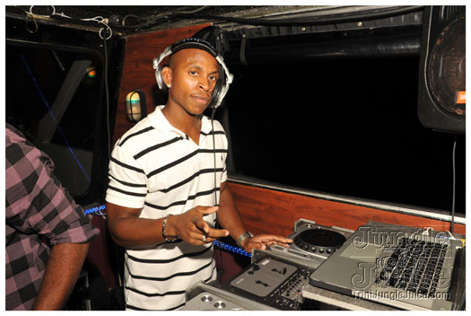 monday_night_madness_aug30-071