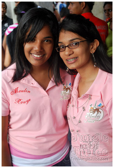 monkey_juice_campus_carnival_2010-002