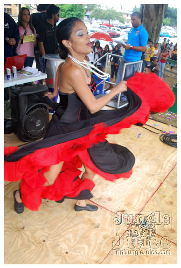 monkey_juice_campus_carnival_2010-021