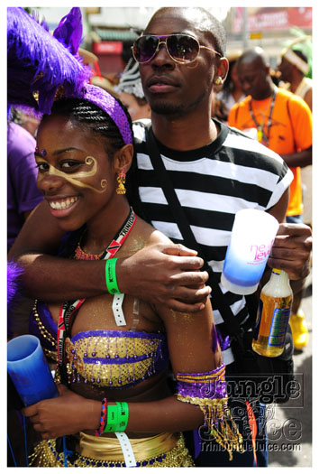 nhc_poisonuk_2010-047