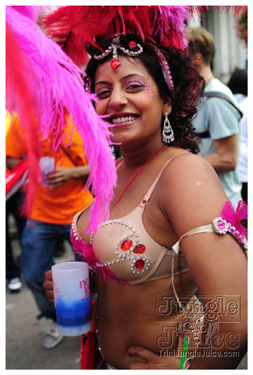 nhc_poisonuk_2010-088