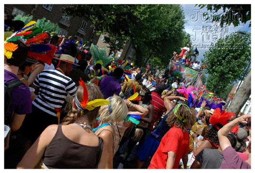 nhc_poisonuk_2010-098