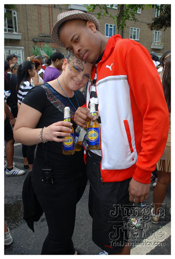 nhc_poisonuk_2010-107