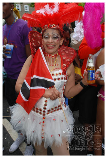 nhc_poisonuk_2010-109