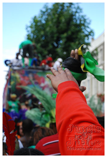 nhc_poisonuk_2010-114