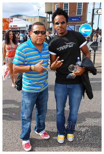 nhc_poisonuk_2010-130