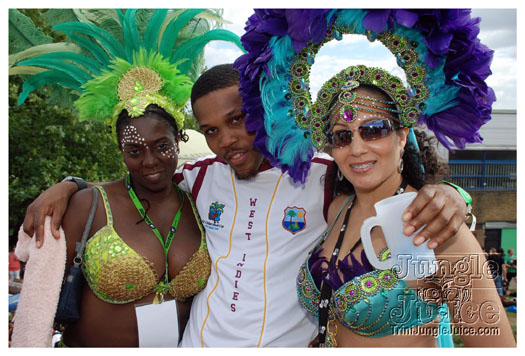 nhc_poisonuk_2010-140