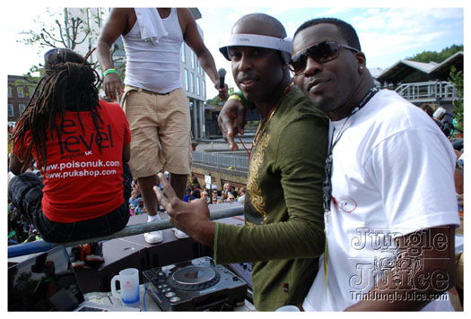 nhc_poisonuk_2010-145