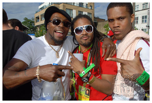 nhc_poisonuk_2010-152