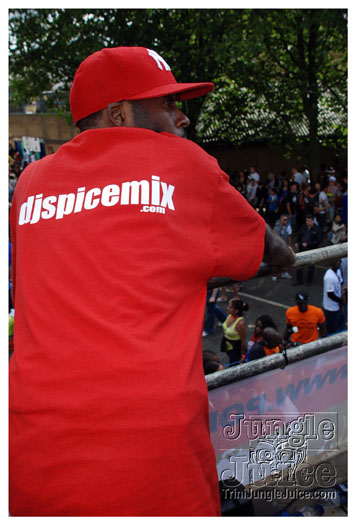 nhc_poisonuk_2010-155