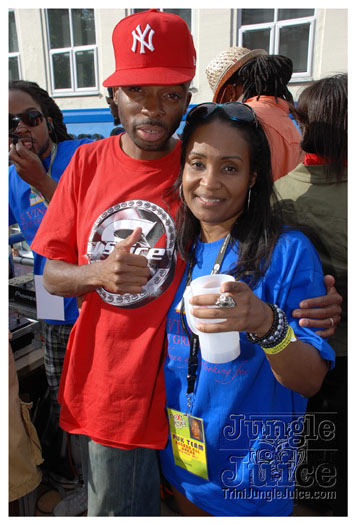 nhc_poisonuk_2010-160