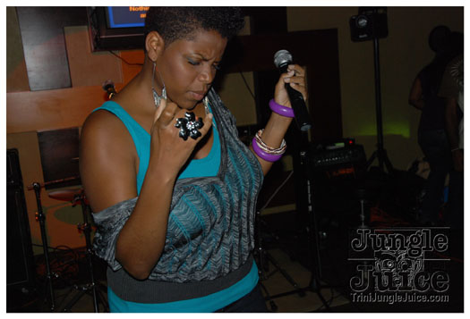 open_mic_coco_lounge_mar30-095