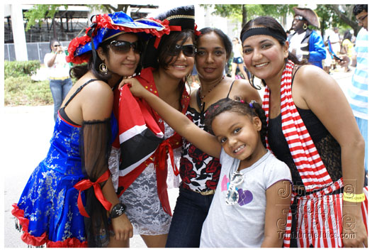 orlando_carnival_parade_2010-049