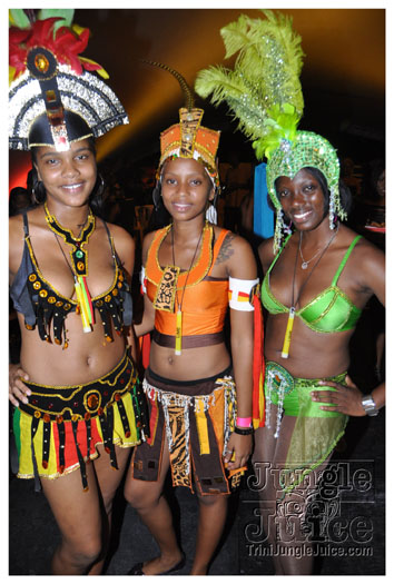 outrageous_in_black_july16-032