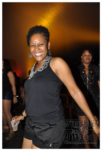 outrageous_in_black_july16-035